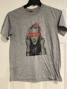 Gildan Heather Gray Crewneck Tee